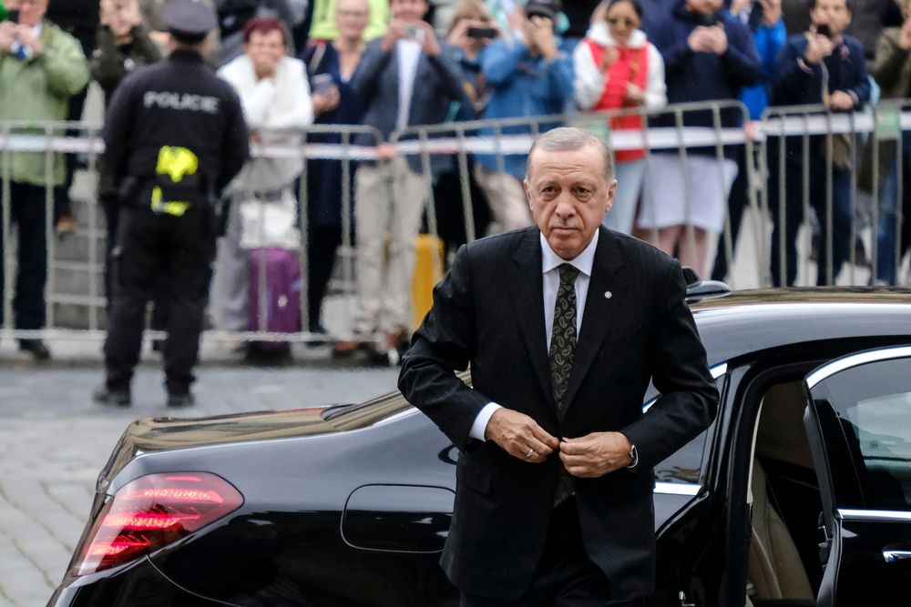 Erdogan zum Kurzbesuch in Berlin – Viele Gesprächsthemen trotz Differenzen zum Nahost-Konflikt