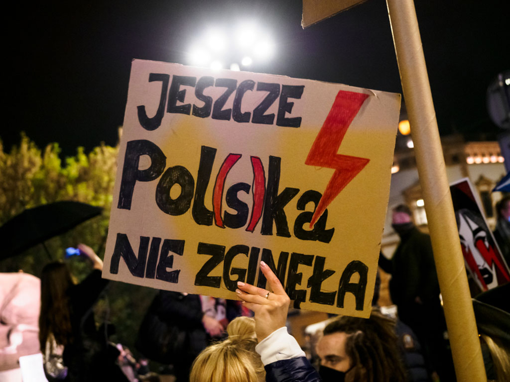 Großdemo in Warschau: Oppositionspartei PiS protestiert gegen Verhaftung von zwei Politikern