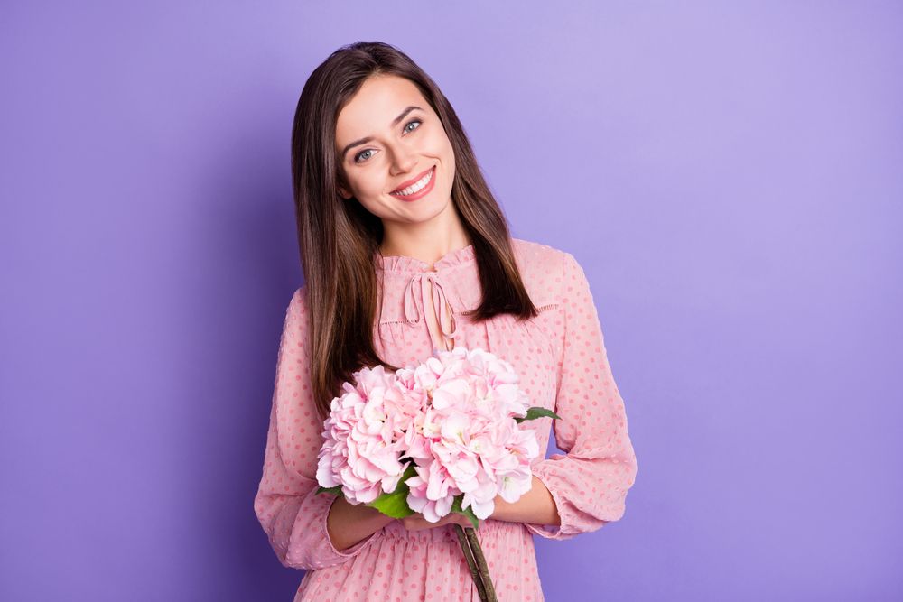 Heute ist der 8.März, Frauentag: Für Dich soll’s nur rosa Blumen regnen!