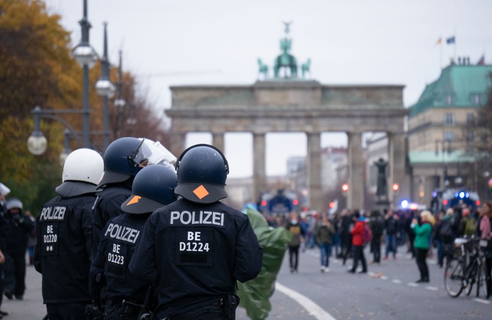 Faeser stellt Kriminalitätsstatistik vor – Polizei warnt vor Überforderung