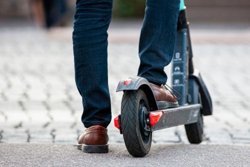 1,3 Promille: Brandenburgs CDU-Spitzenkandidat betrunken mit E-Scooter unterwegs