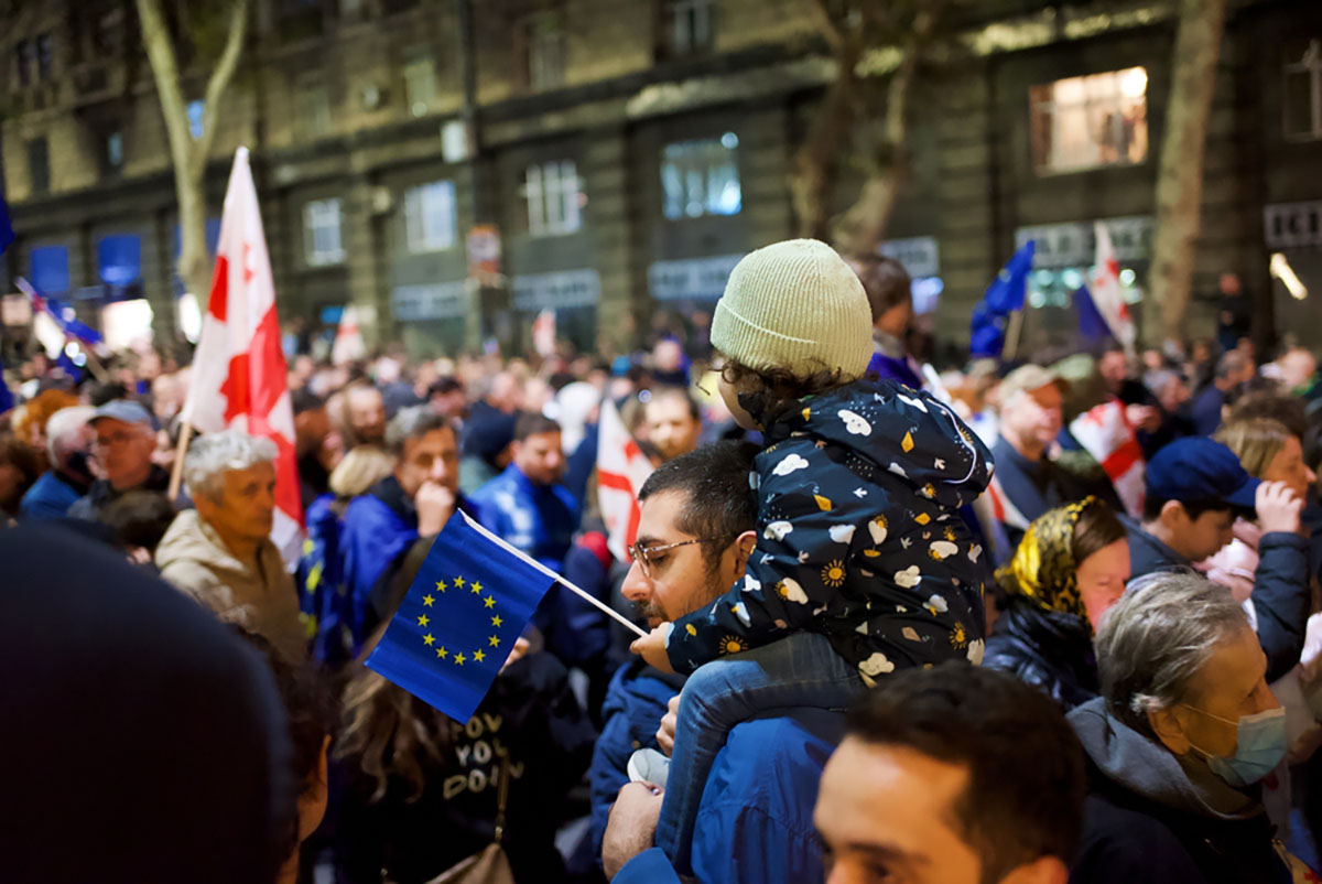 Nach Protesen wegen angeblicher Wahlfälschung in Georgien: Stimmen werden teilweise neu ausgezählt