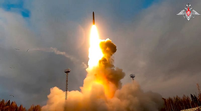 Russland feuert neuartige Rakete auf Ziele in der Ukraine und droht dem Westen