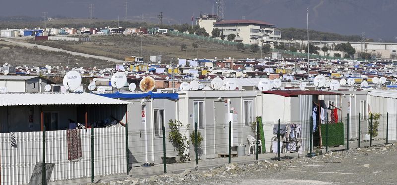 Zwei Jahre nach Beben: Knapp 650.000 Menschen leben in Türkei in Containern