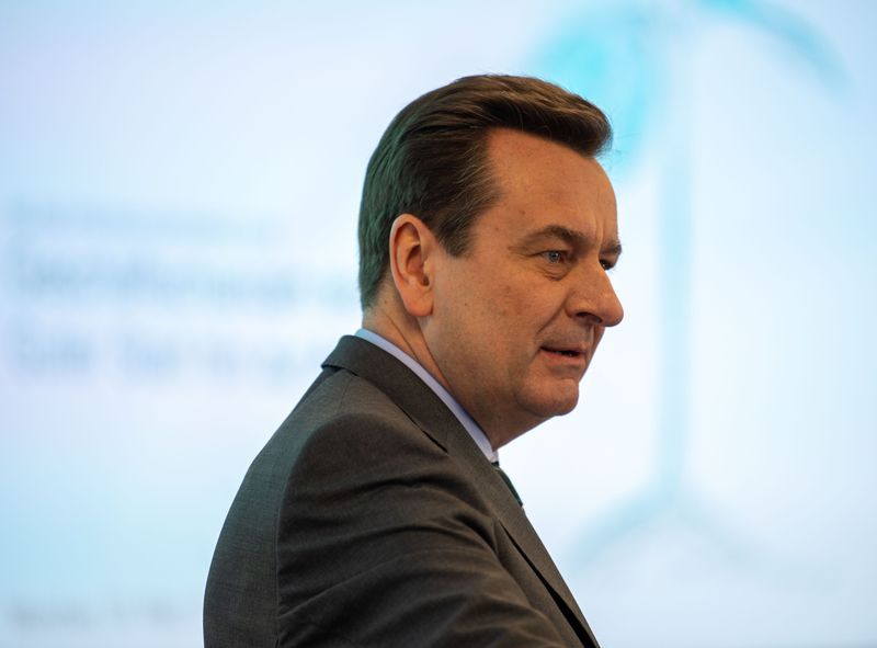 Schuld sind immer die anderen – Munich Re-Chef stellt USA in Reihe mit China und Russland