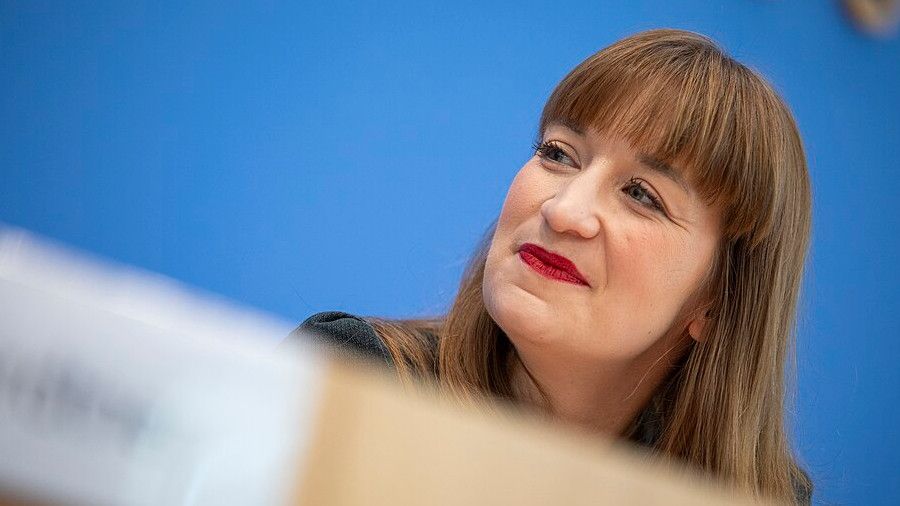 Linke-Vorsitzende macht Ernst